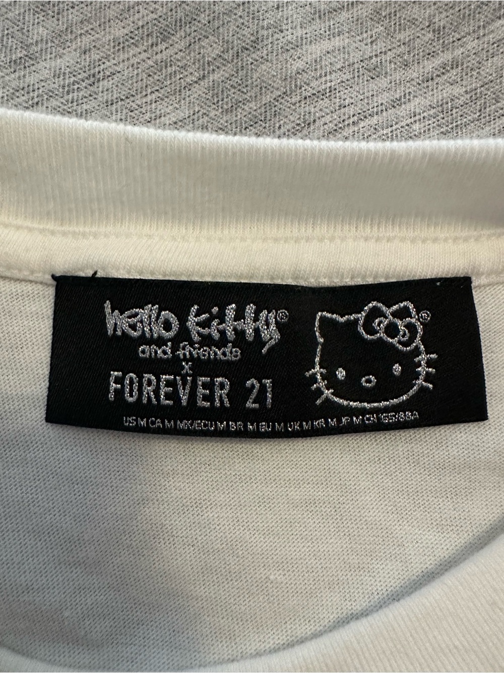 Hello Kitty tee - Picture 5 of 5